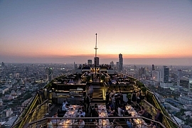 The Skywalk at Bangkok’s Tallest Skyscraper