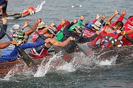 10 Reasons For Bangkok King’s Cup Elephant Boat Race & River Festival
