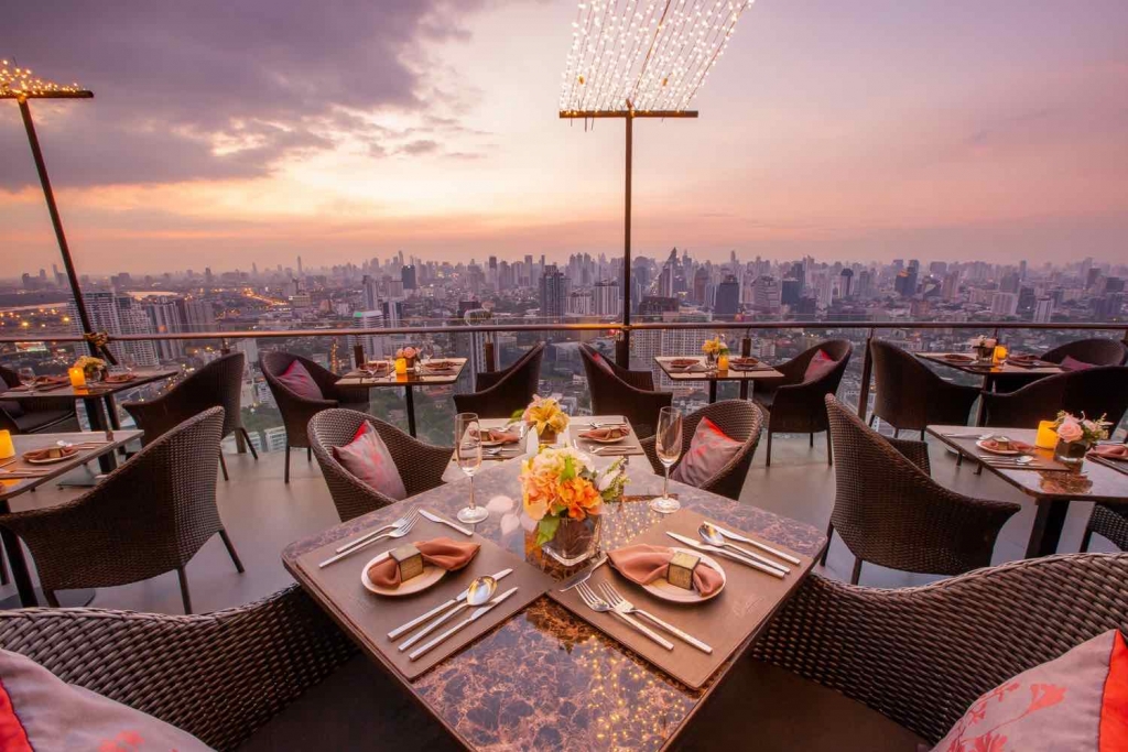 cielo-sky-bar-restaurant-sukhumvit-panoramic-view-of-bangkok
