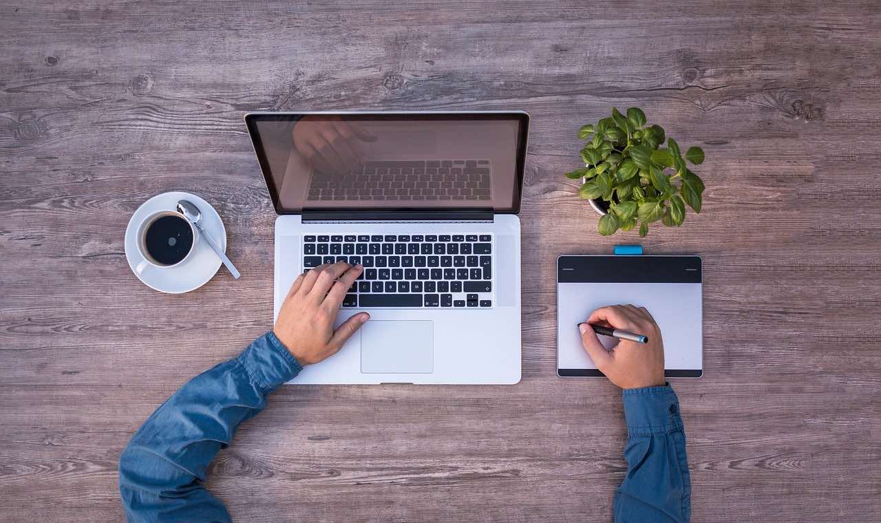 7 Free AI Tools That Will Help Grow Your Business