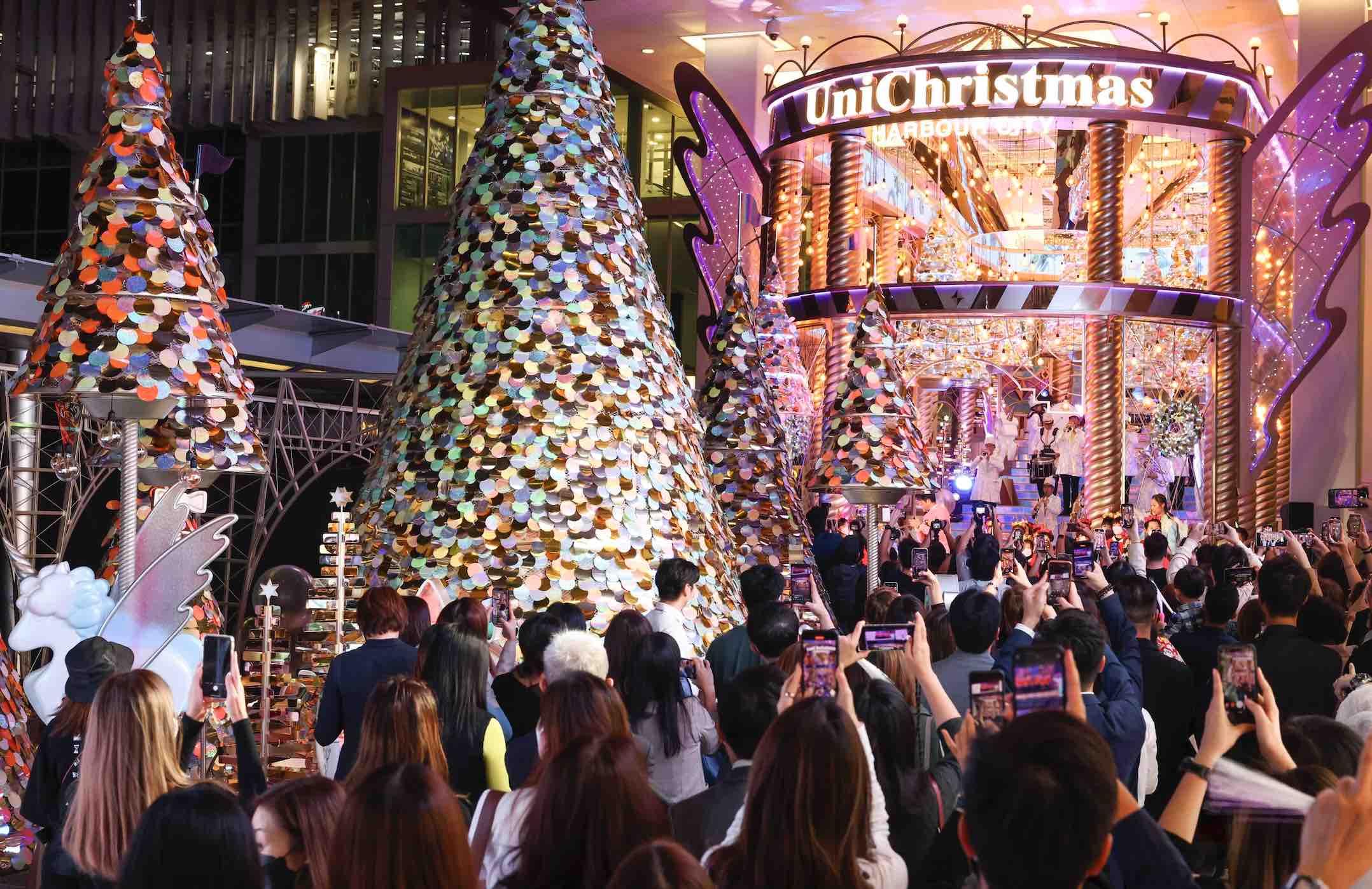 UniChristmas@Harbour City – A Unicorn Paradise This Christmas