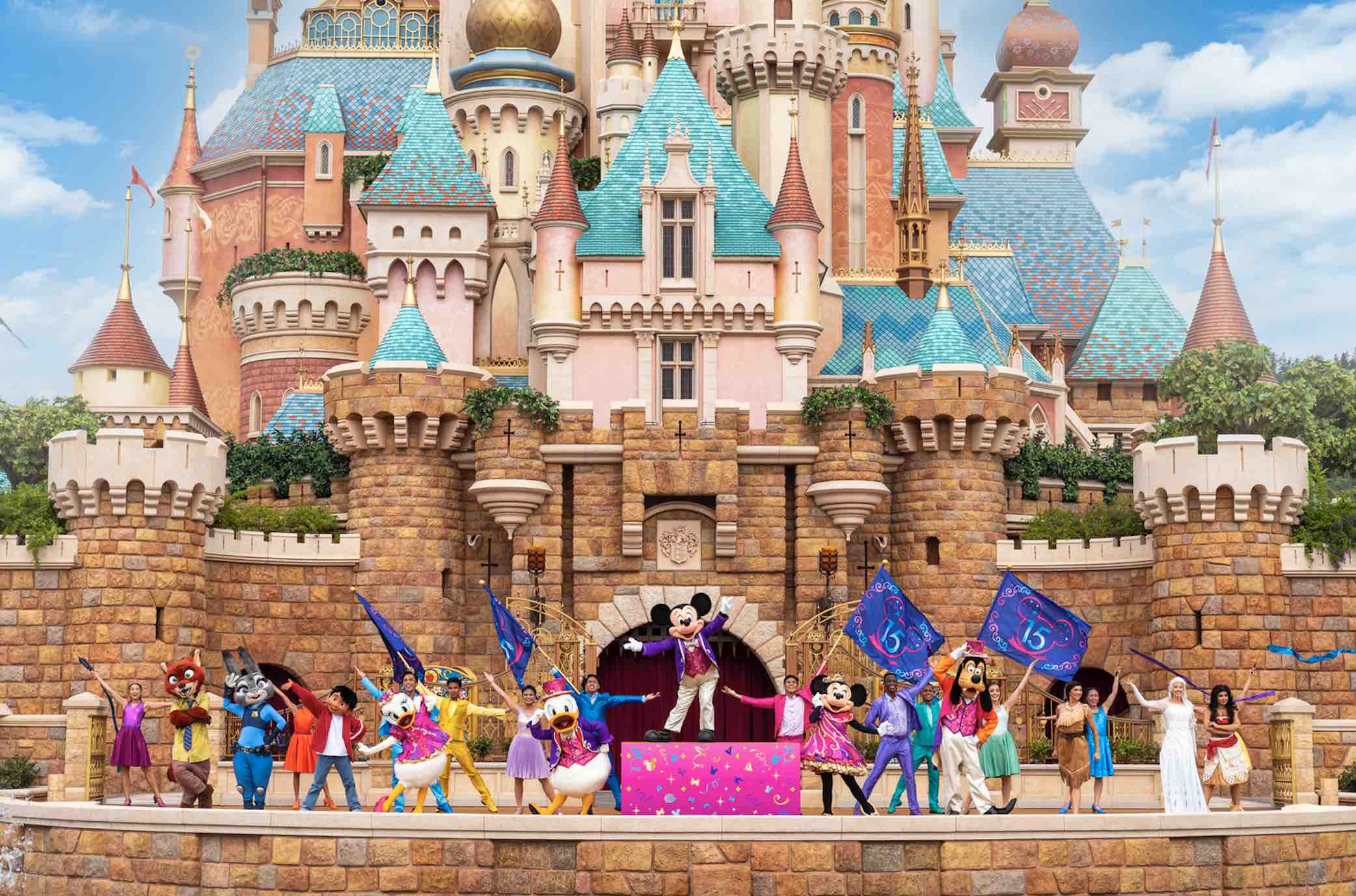 Hong Kong Disneyland 2023 – Reignite The Magic Quarantine-free