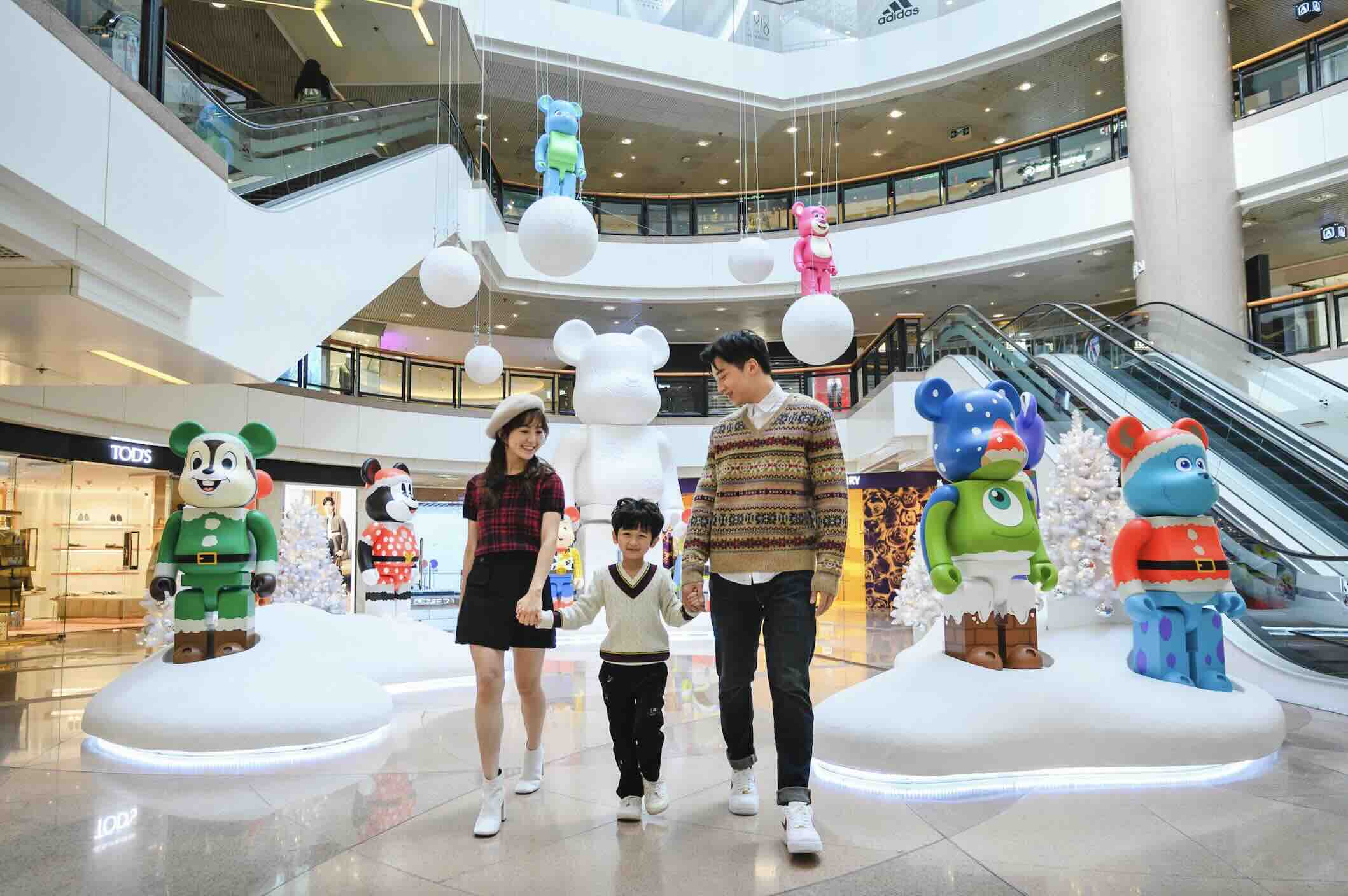 Harbour City Hosts Disney100 CHRISTMAS LOVE 2000% BE@RBRICK UP