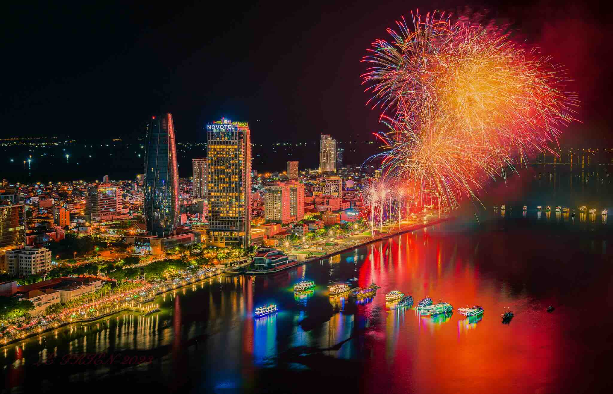 Danang International Fireworks Festival 2024 Thrills This June