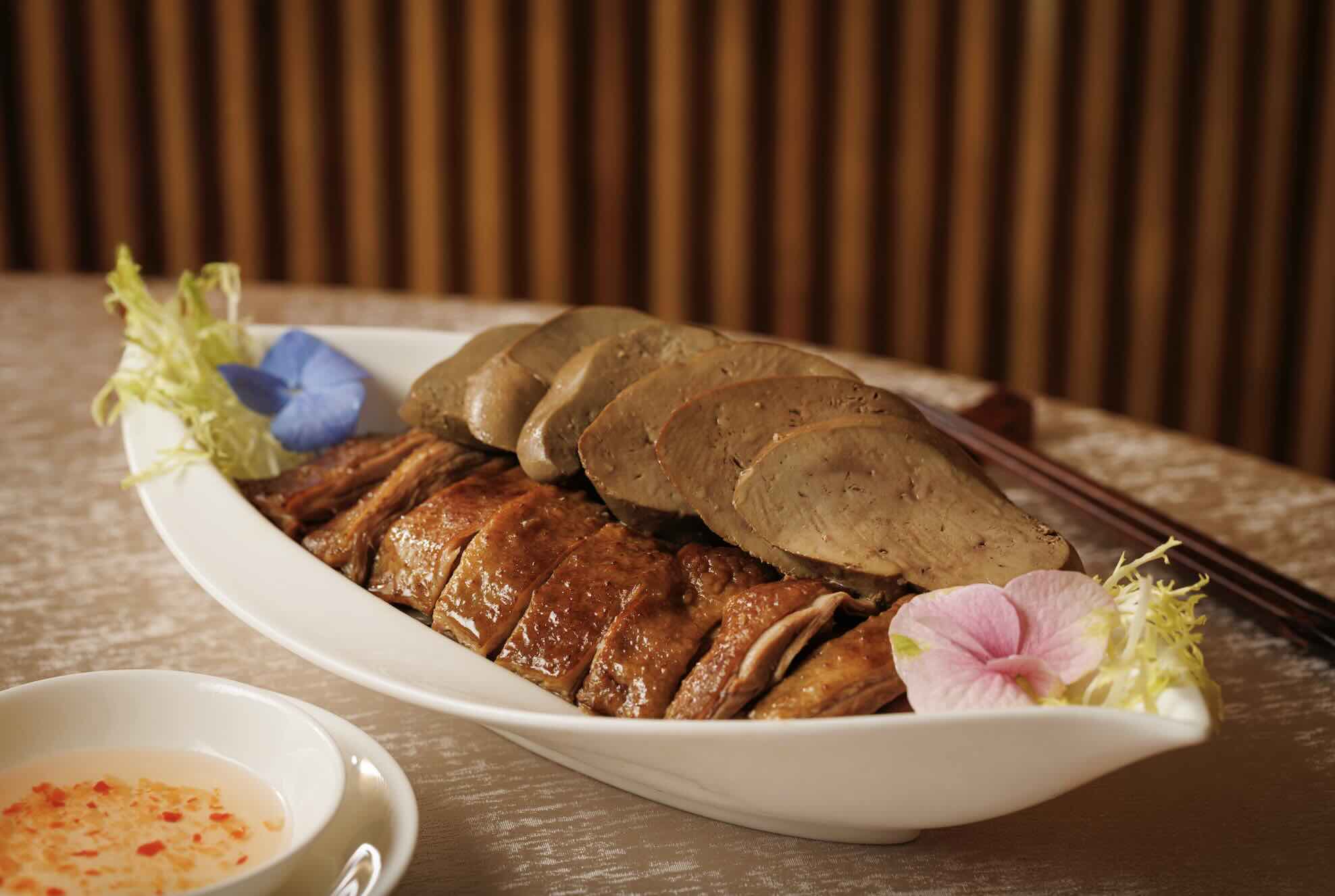 Pak Loh Chiu Chow Restaurant Celebrates With The Legend of Pak Loh Showcase